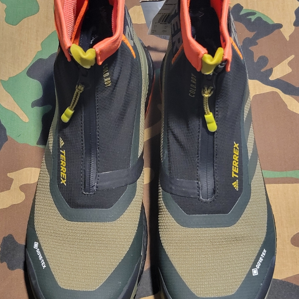 New Adidas Terrex Free Hiker COLD.RDY Gore Tex Hiking Boots Men's 11.5 GY6757